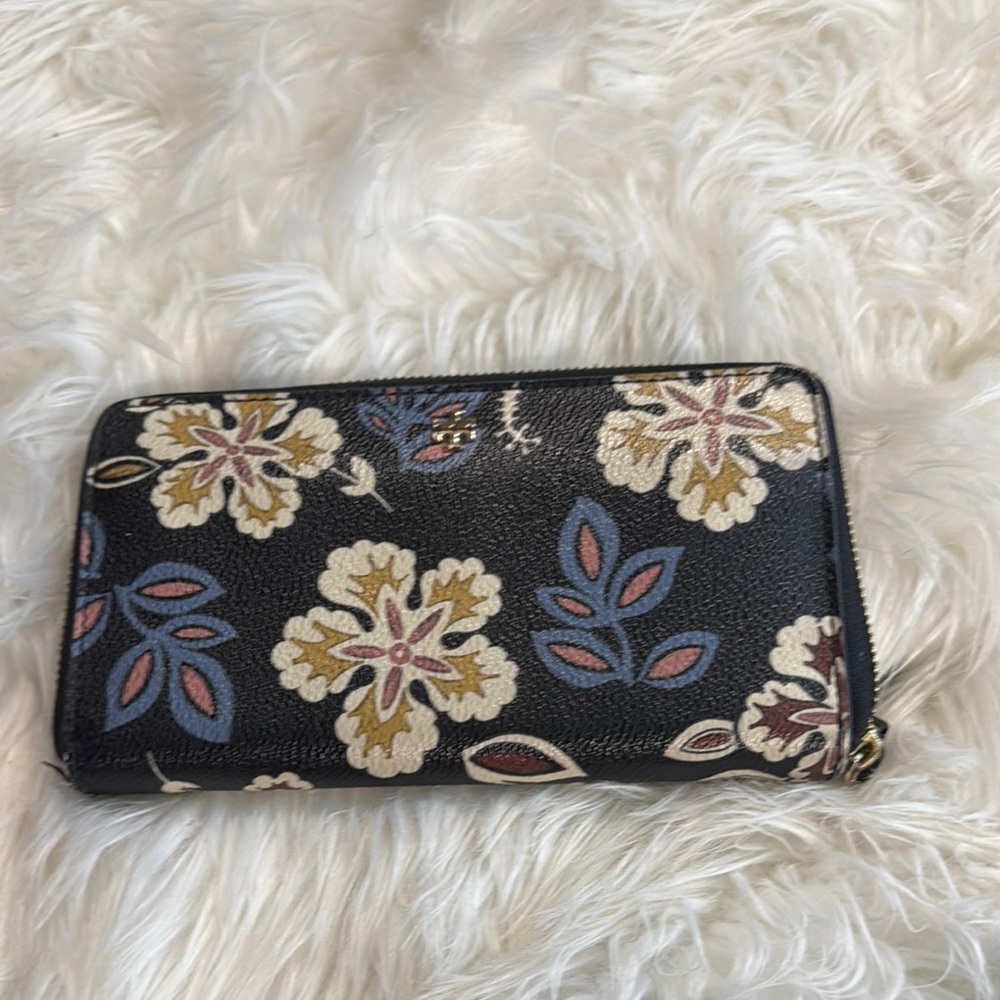 Tory Burch Floral Kerrington Hopewell zip continental wallet